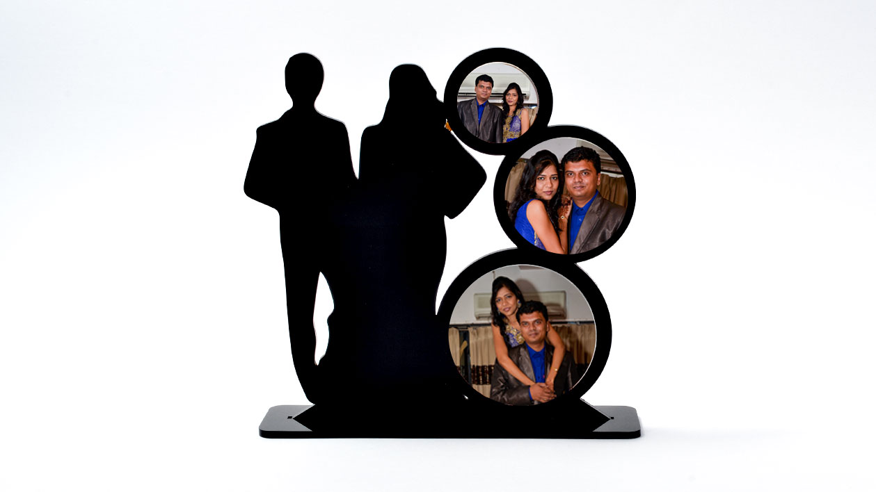 Love Couple Frame (3 Photos in round)