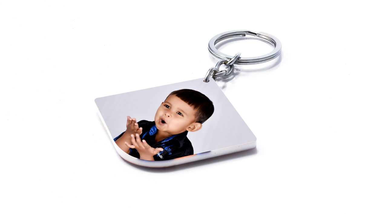 One Corner Round Keychain